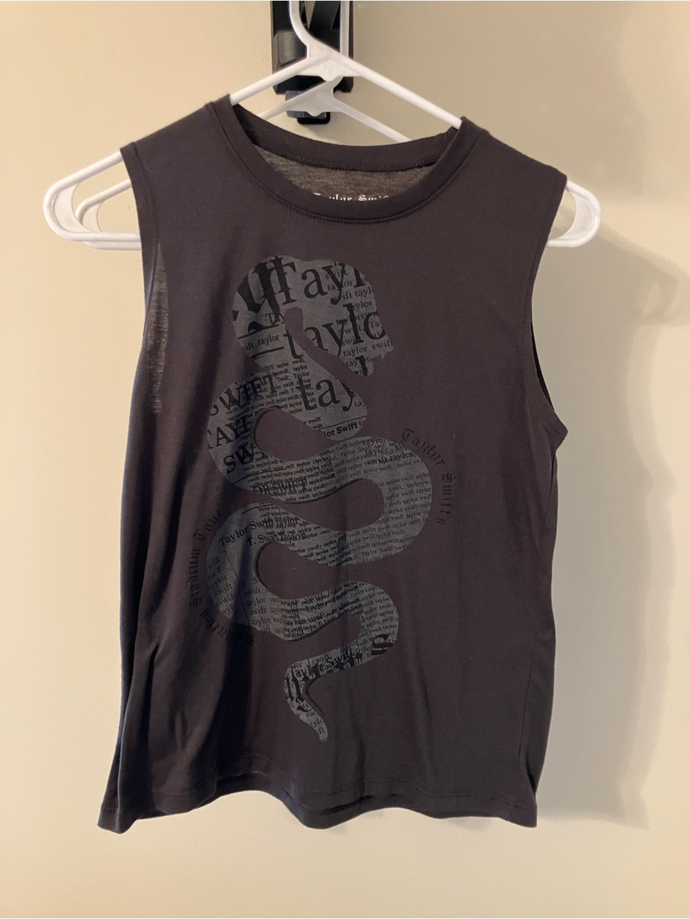 Taylor Swift Reputation Tour Sleeveless Tee with Snake